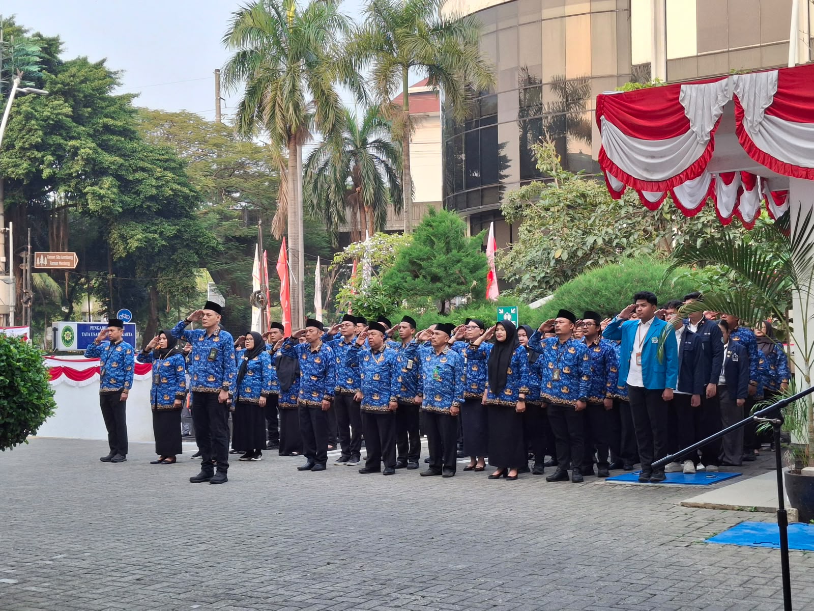 upacara-bendera-peri ...
